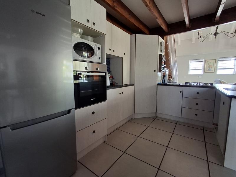 4 Bedroom Property for Sale in Golden Mile Western Cape